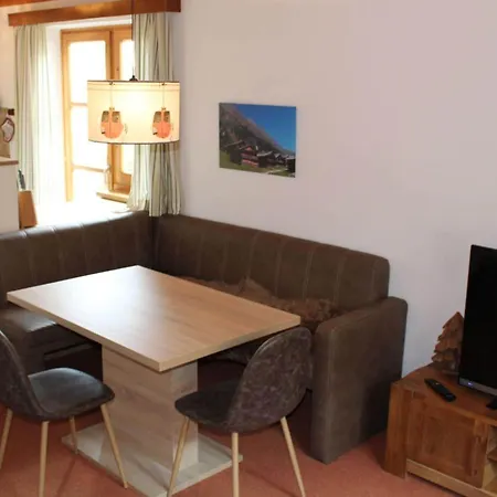 With Mountain View Near Centre Appartement