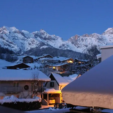 With Mountain View Near Centre Appartement