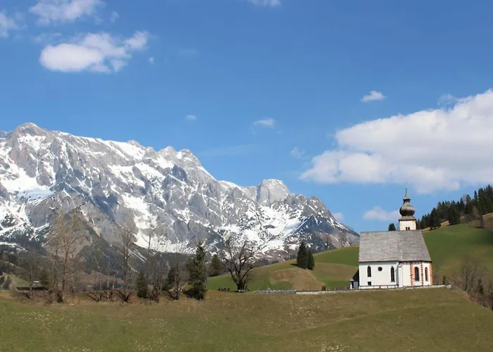 With Mountain View Near Centre Maria Alm am Steinernen Meer